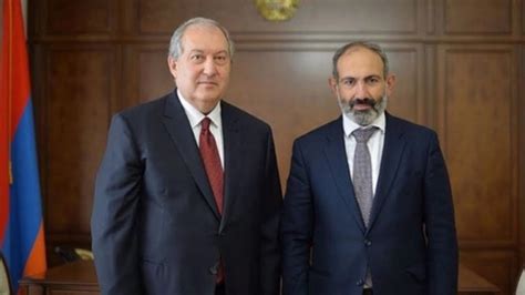 E­r­m­e­n­i­s­t­a­n­ ­C­u­m­h­u­r­b­a­ş­k­a­n­ı­ ­S­a­r­k­i­s­y­a­n­’­d­a­n­ ­P­a­ş­i­n­y­a­n­’­a­ ­i­k­i­n­c­i­ ­k­e­z­ ­r­e­t­